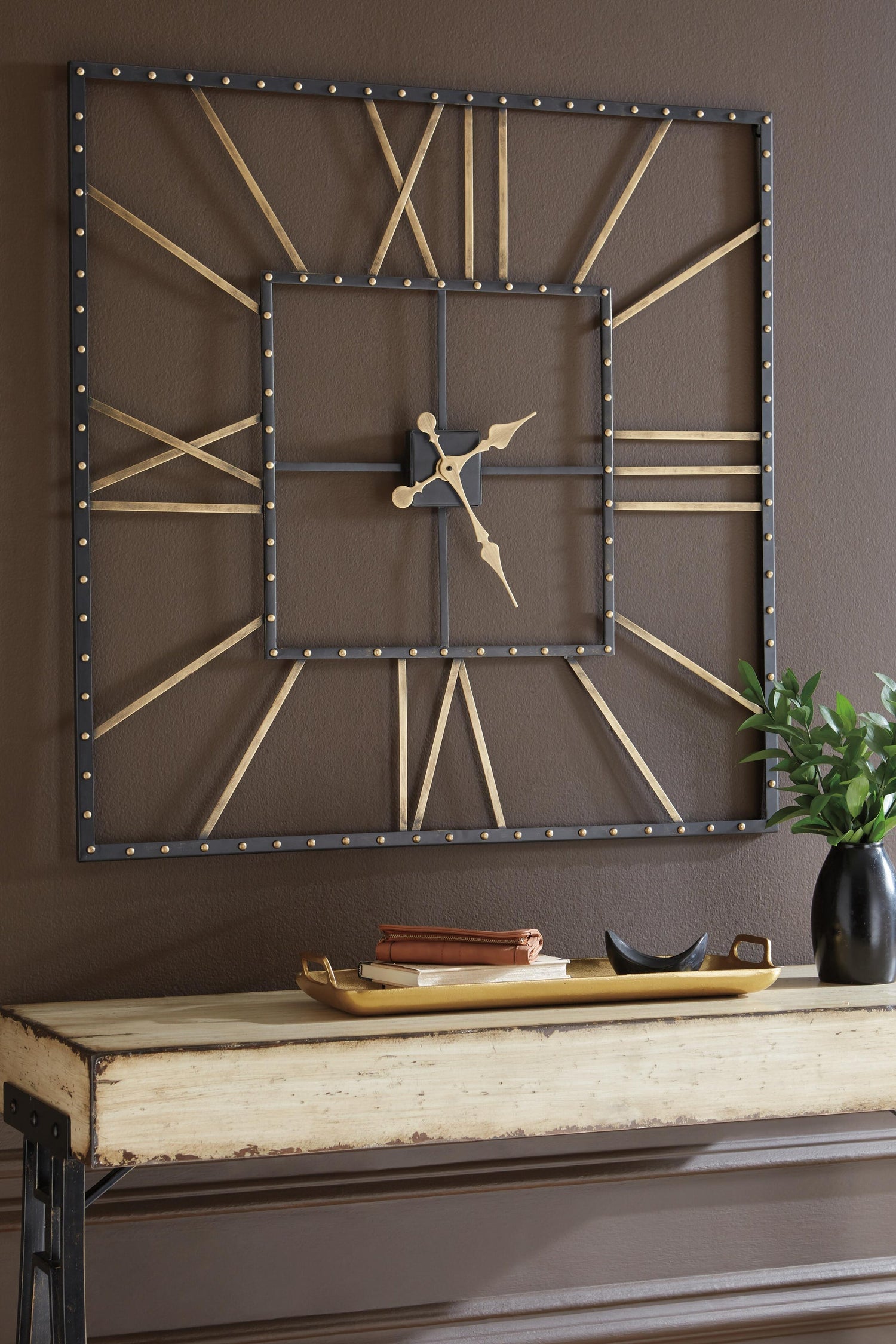 Accessories > Clocks