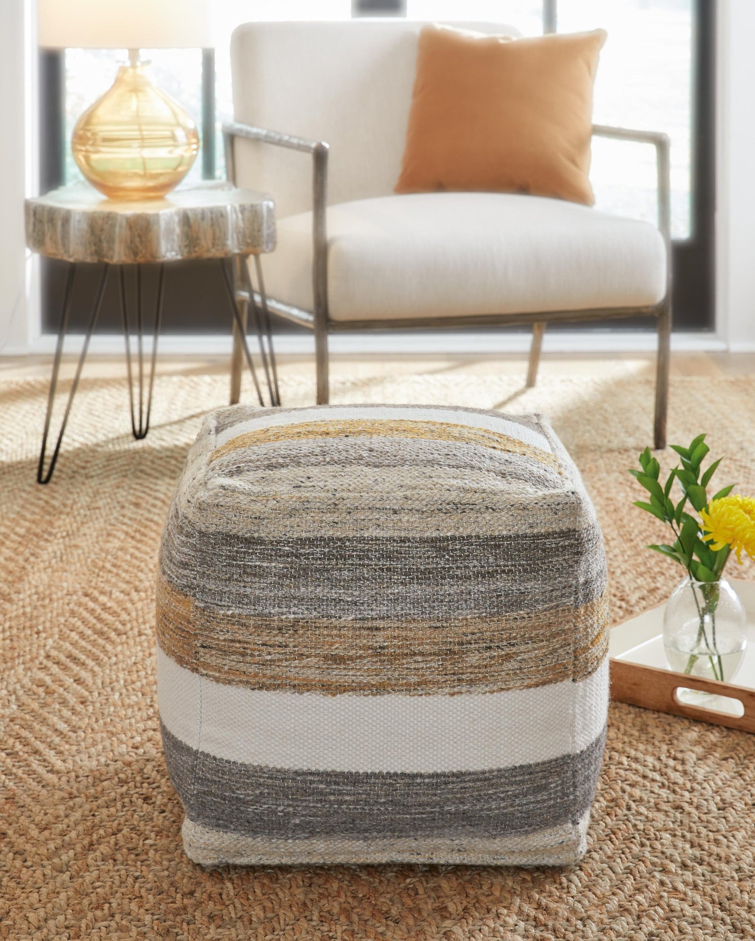 Accessories > Poufs