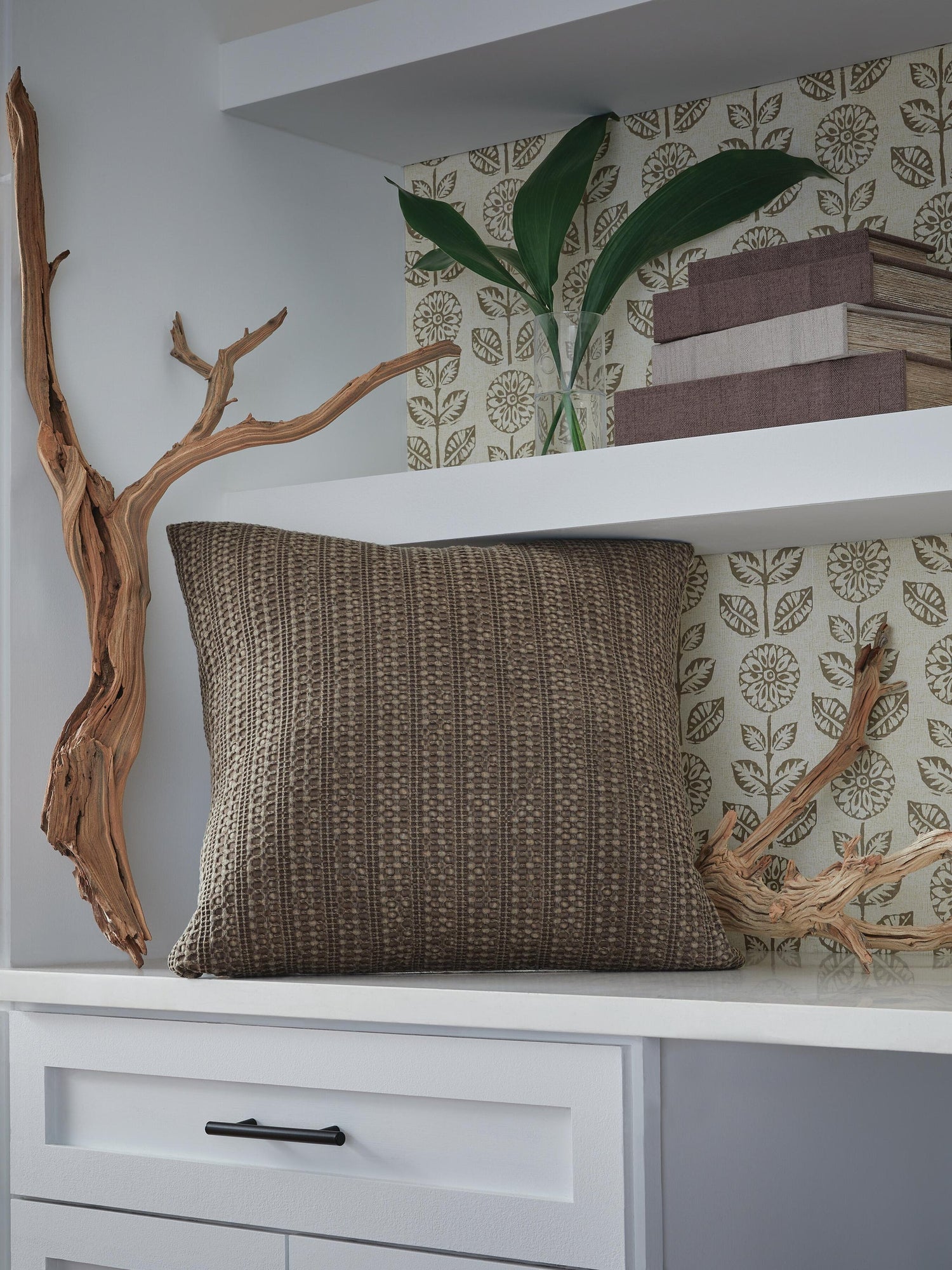 Accessories > Pillows