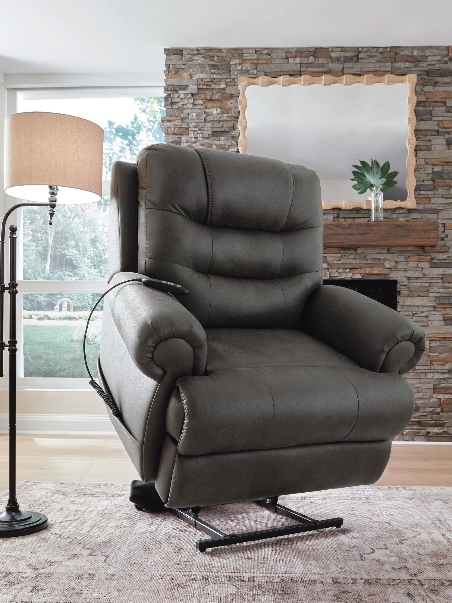 Living Room > Lift Chairs