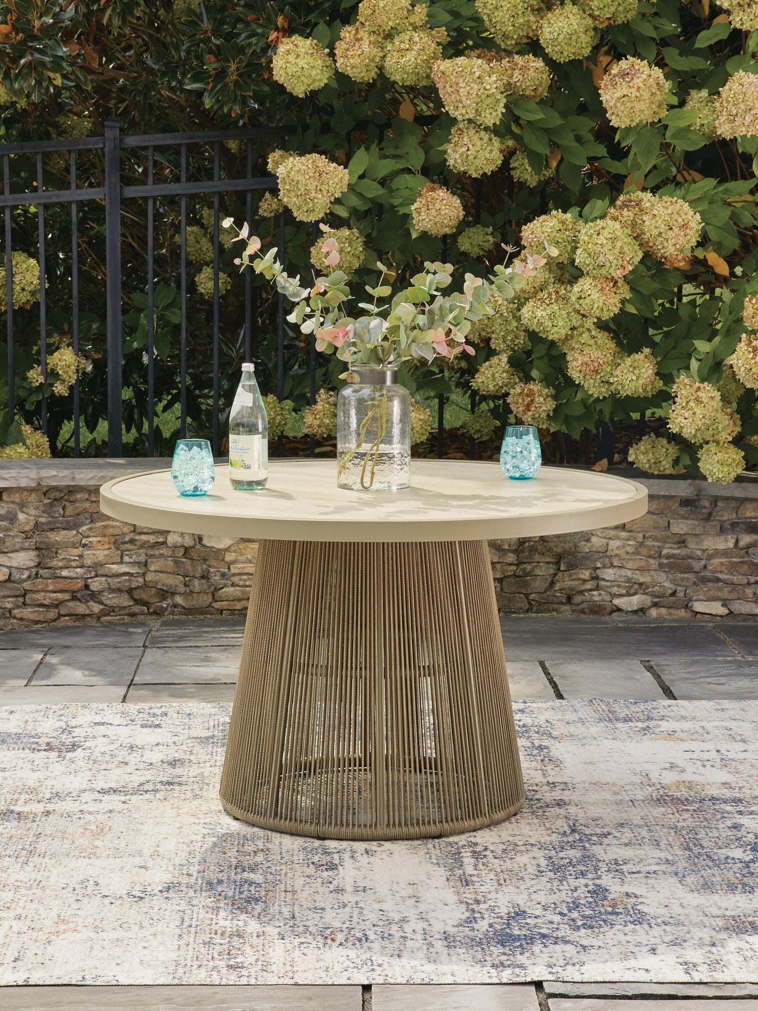 Outdoor Furniture > Outdoor Dining