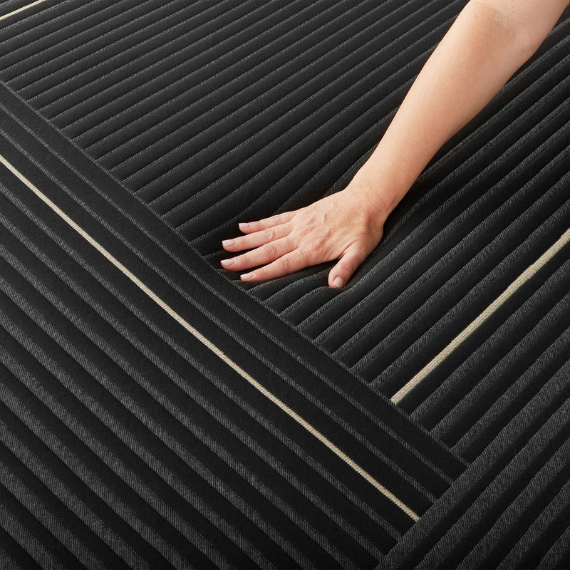 Beautyrest Black Hybrid KX-Class 15" Plush Mattress