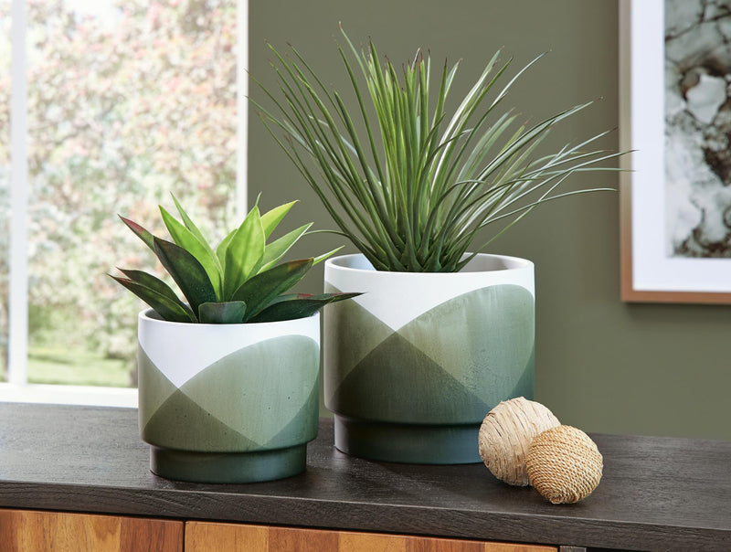 Ashley Express - Ardenridge Planter Set (2/CN)