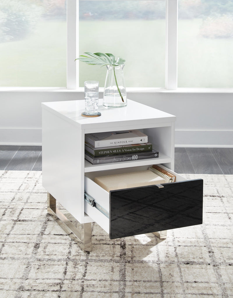 Ashley Express - Gardoni Chair Side End Table