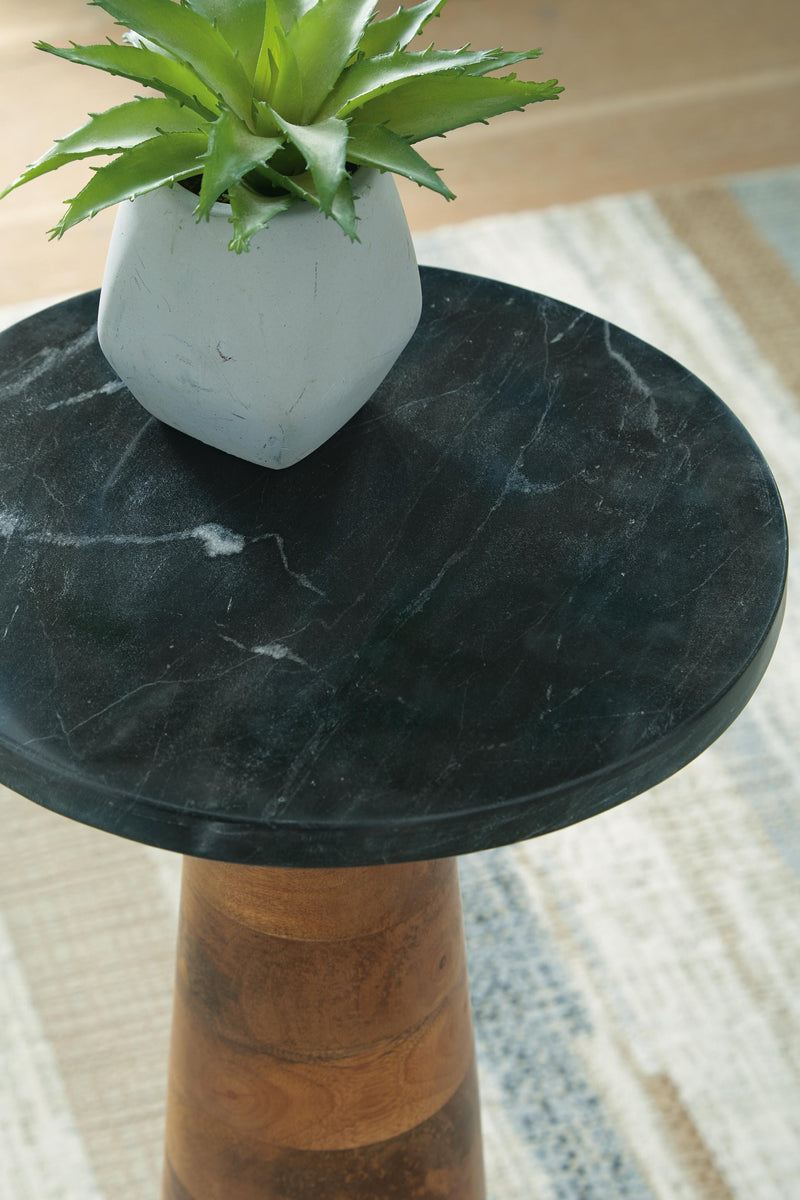 Ashley Express - Quinndon Accent Table