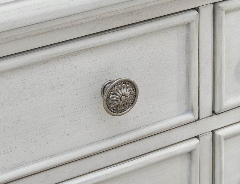 Montelaine Dining Room Server