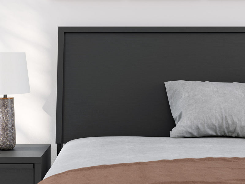 Ashley Express - Danziar Full Panel Bed