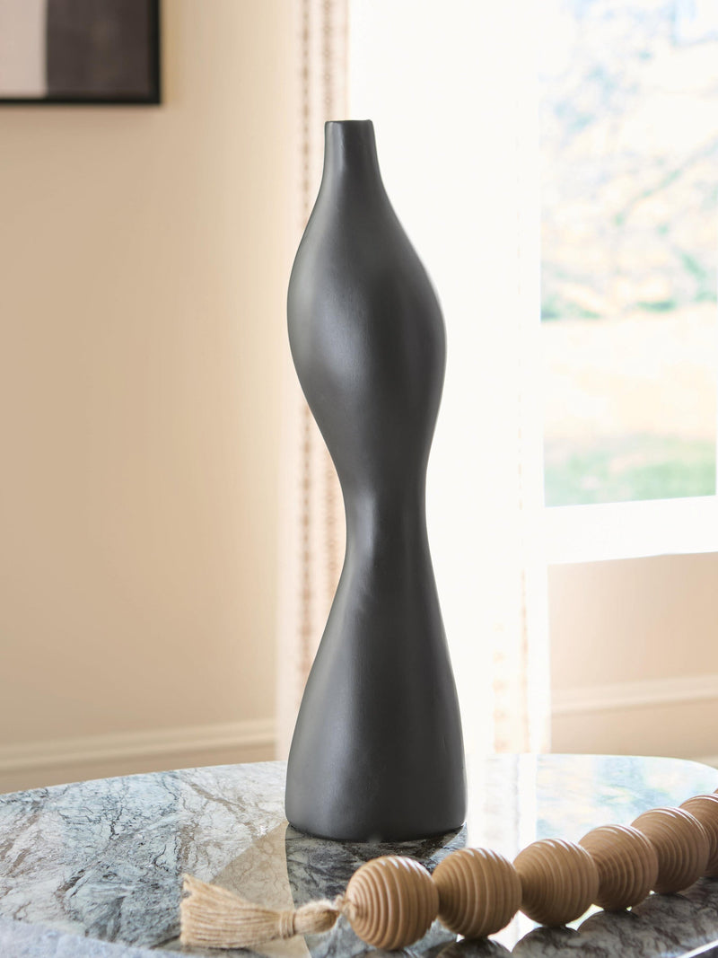 Ashley Express - Judsen Vase