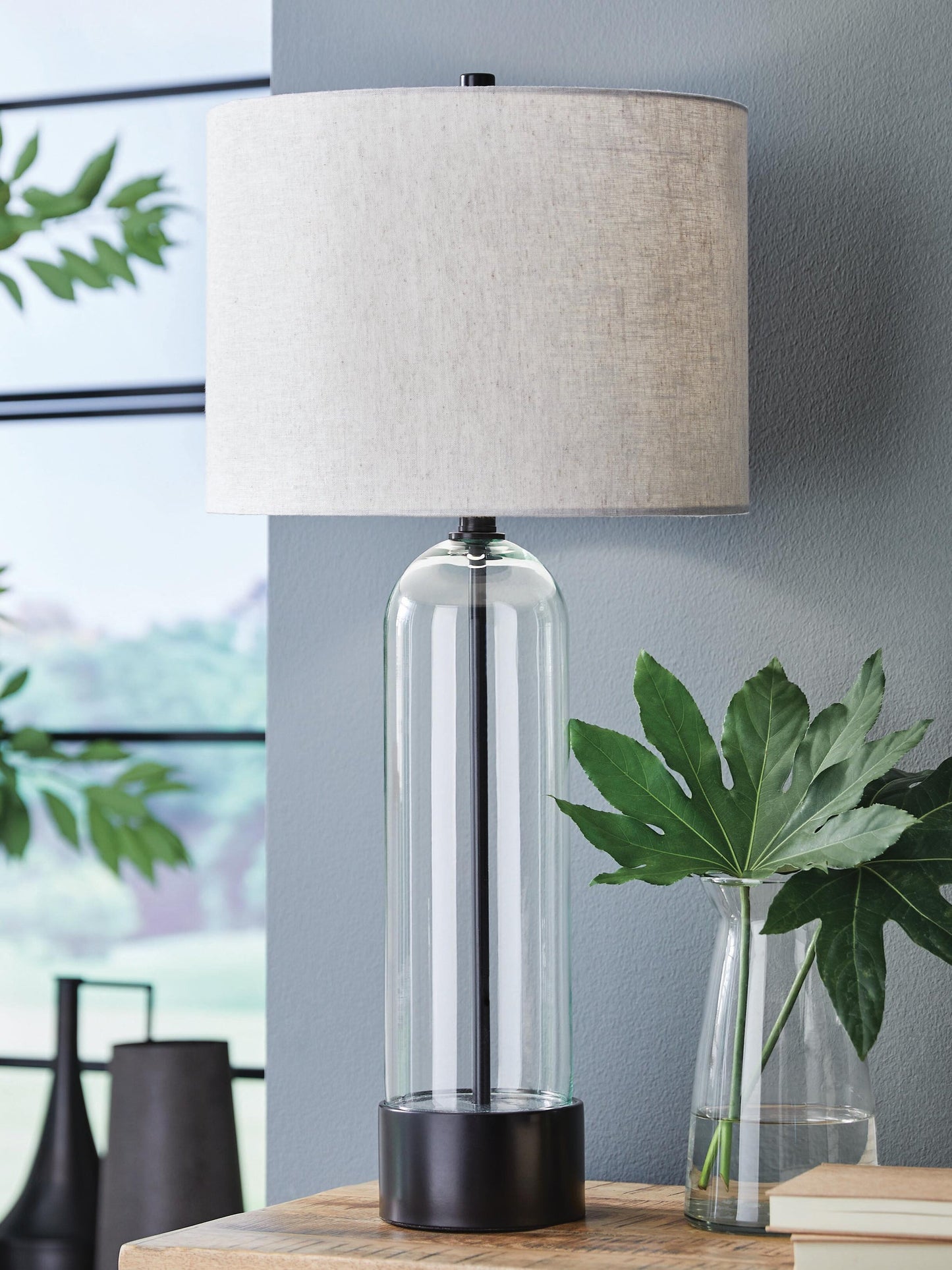 Ashley Express - Kerrbrook Glass Table Lamp (1/CN)
