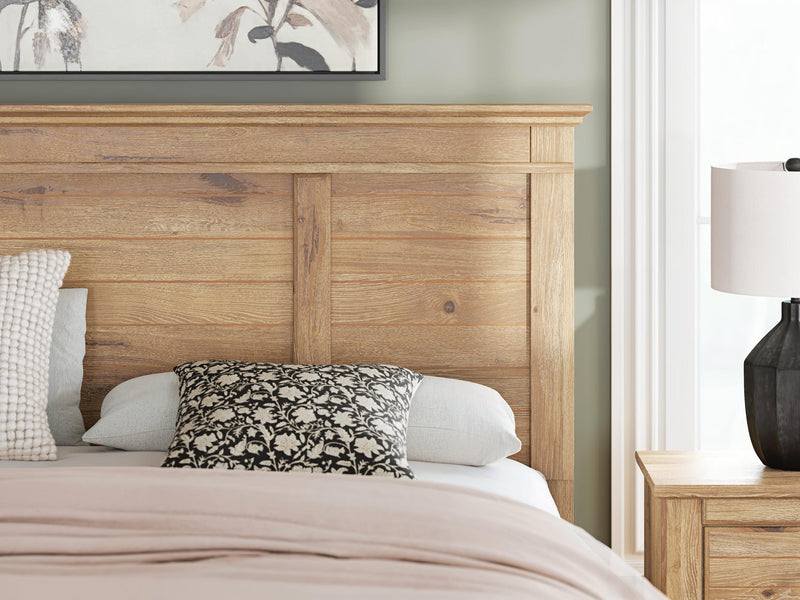 Makidern King Panel Storage Bed