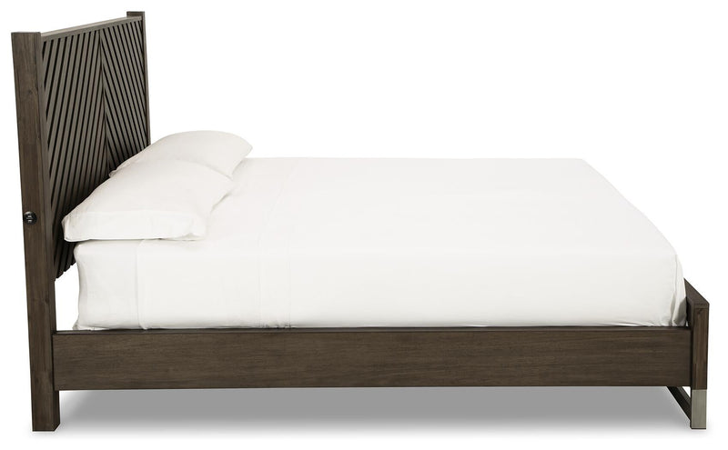 Arkenton King Panel Bed with Mirrored Dresser