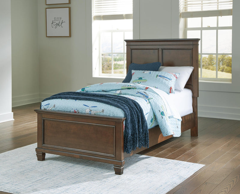 Danabrin Twin Panel Bed with Mirrored Dresser, Chest and Nightstand