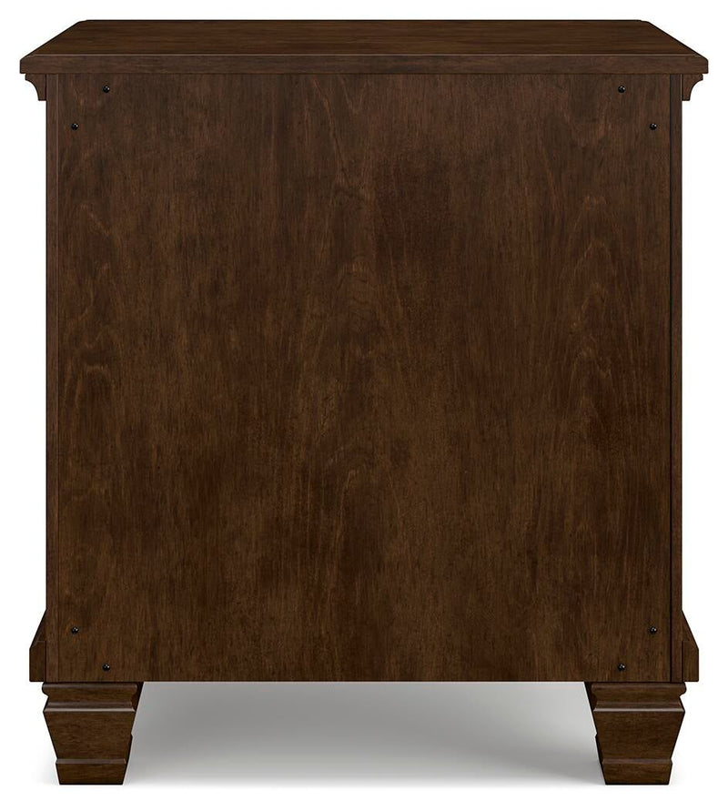 Danabrin Full Panel Bed with Mirrored Dresser, Chest and Nightstand