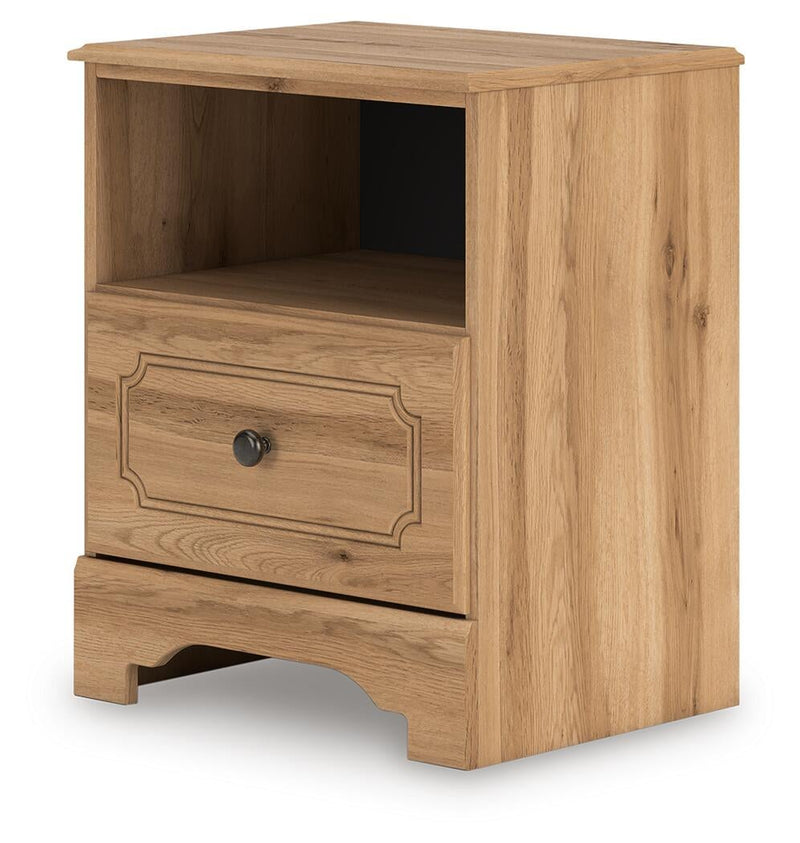 Galletyn Full Panel Bed with Mirrored Dresser and Nightstand