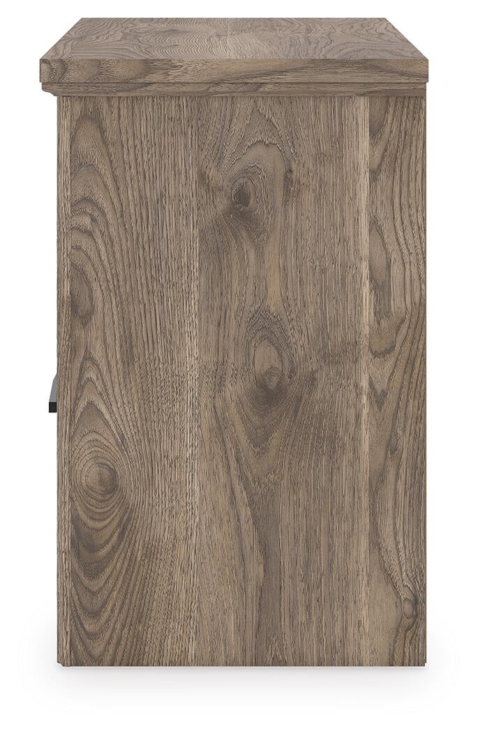 Keithland King Poster Bed, Dresser, Mirror and Nightstand
