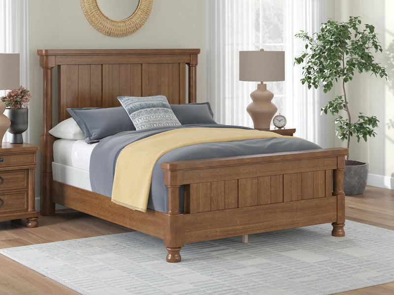 Chadworth Queen Poster Bed with Mirrored Dresser and Nightstand