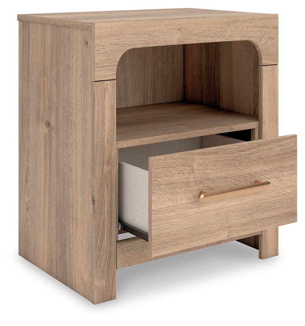 Kinlanni Queen Upholstered Platform Bed, Dresser, Mirror and Nightstand