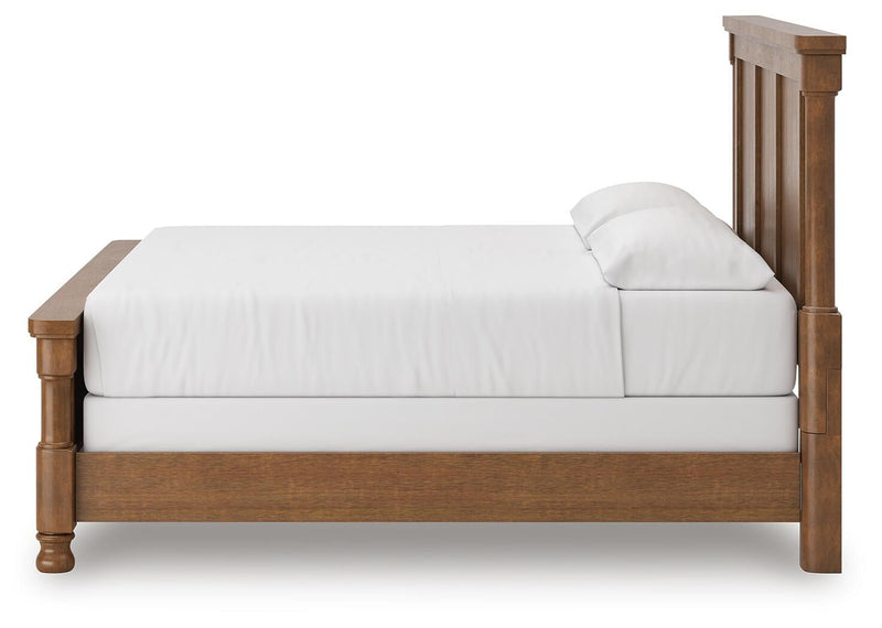Chadworth California King Poster Bed with Mirrored Dresser