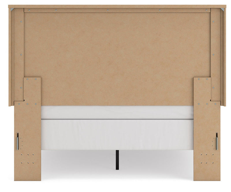 Gramburg Queen Panel Bed