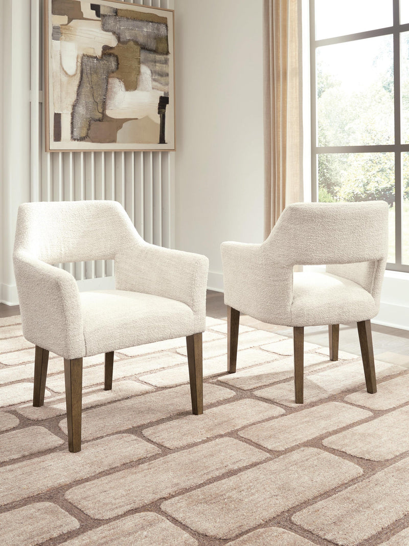Marxmore Dining UPH Arm Chair (2/CN)