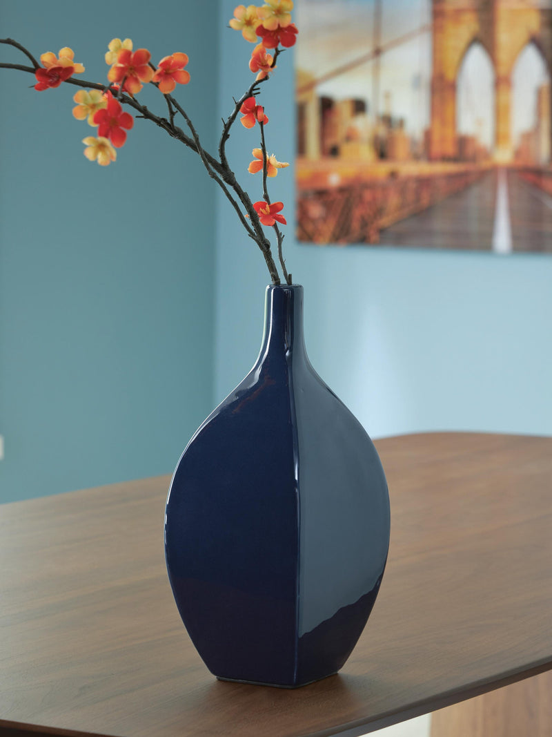 Ashley Express - Abtinson Vase