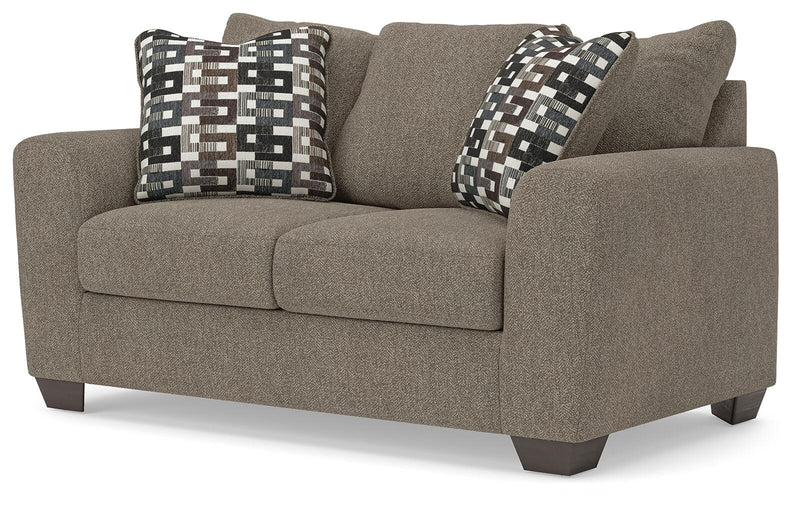 Triston-Peaks Loveseat