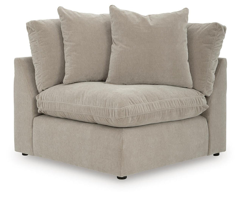 Maxton Heights 8-Piece Sectional
